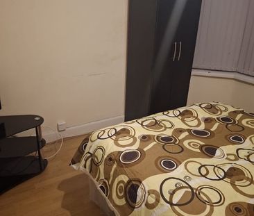 Room in a Shared House, Sandringham Road, B42 - Photo 4