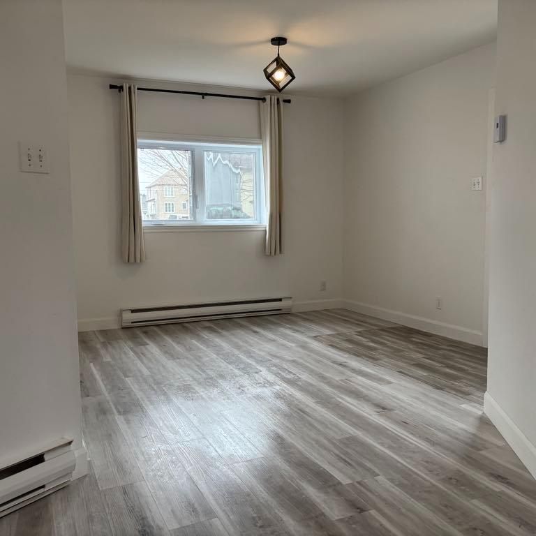 Disponible rapidement! Logement 3 1/2 situé à St-Gilles - Photo 1