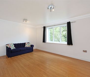Devonshire Street, Chiswick, London, W4 flat to rent - Photo 3