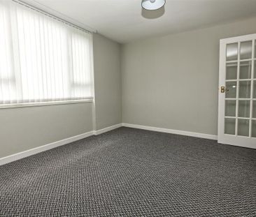 4 Owenroe Drive, Bangor, BT19 1QQ - Photo 5