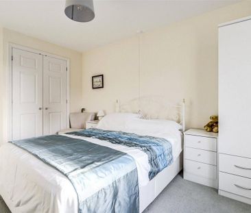 1 bedroom retirement property to rent - Photo 6