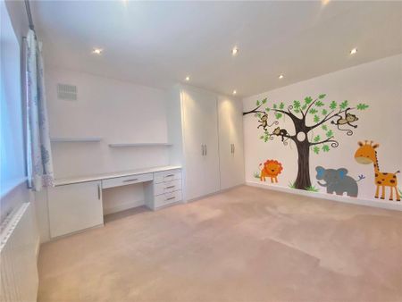 4 bedroom detached house to rent - Photo 5