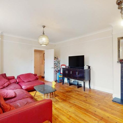 Two Bedroom With Private Garden Flat - Photo 1