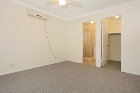 Charming Home in Prime Nerang Location - Photo 4
