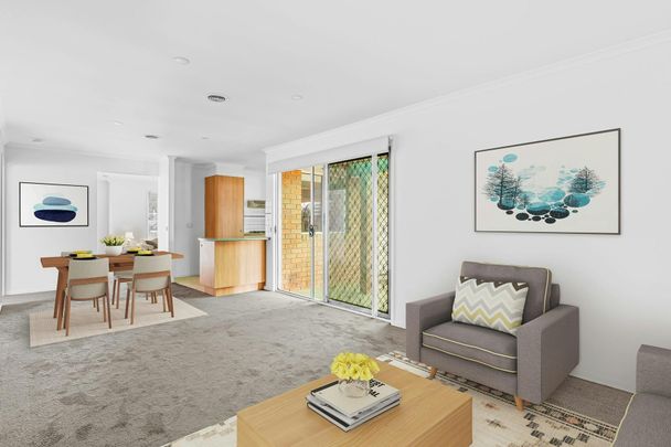 Spacious 4-Bedroom Family Home in a Prime Location... - Photo 1