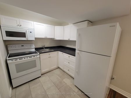 For Lease - 20 Mowat Crescent Unit# Lower, Barrie, Ontario - Photo 5