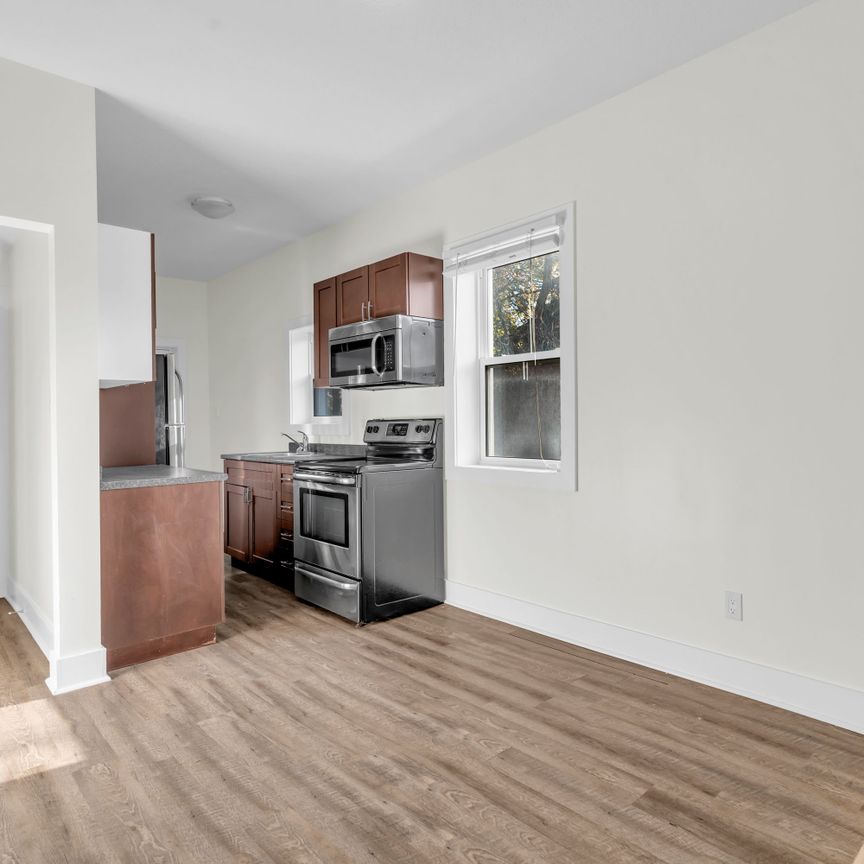 For Lease - 98 Church Street Unit# Unit B (Main), Kitchener, Ontario - Photo 1