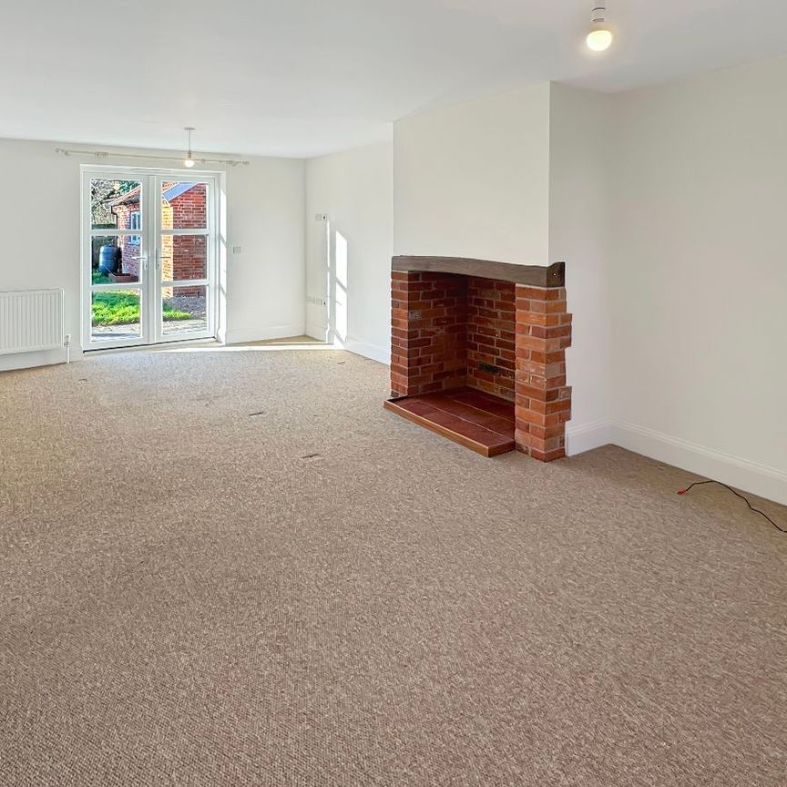 Bramley House, Bucklesham, Ipswich - Photo 1