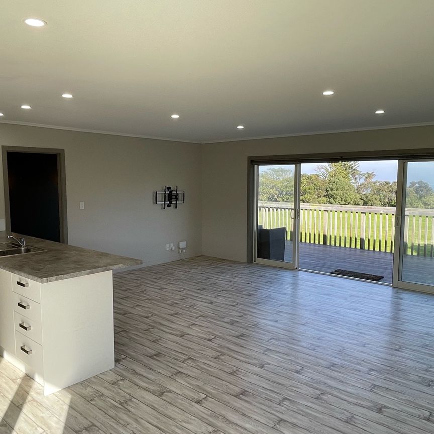 19 Ripiro Drive, Baylys Beach - Photo 1