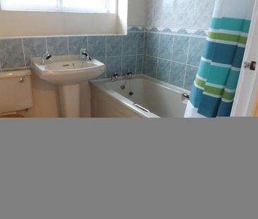 GERMANDER PLACE, CONNIBURROW, MK14 - Photo 4