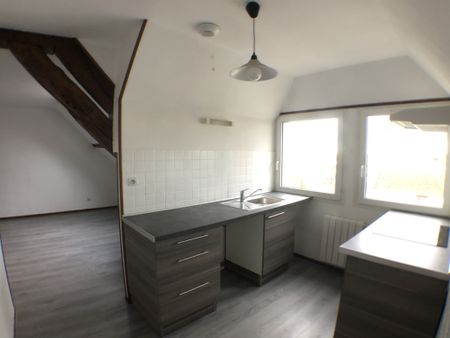 Location Appartement 2 pièces 34m² ST DENIS DE L HOTEL 45550 - Photo 3