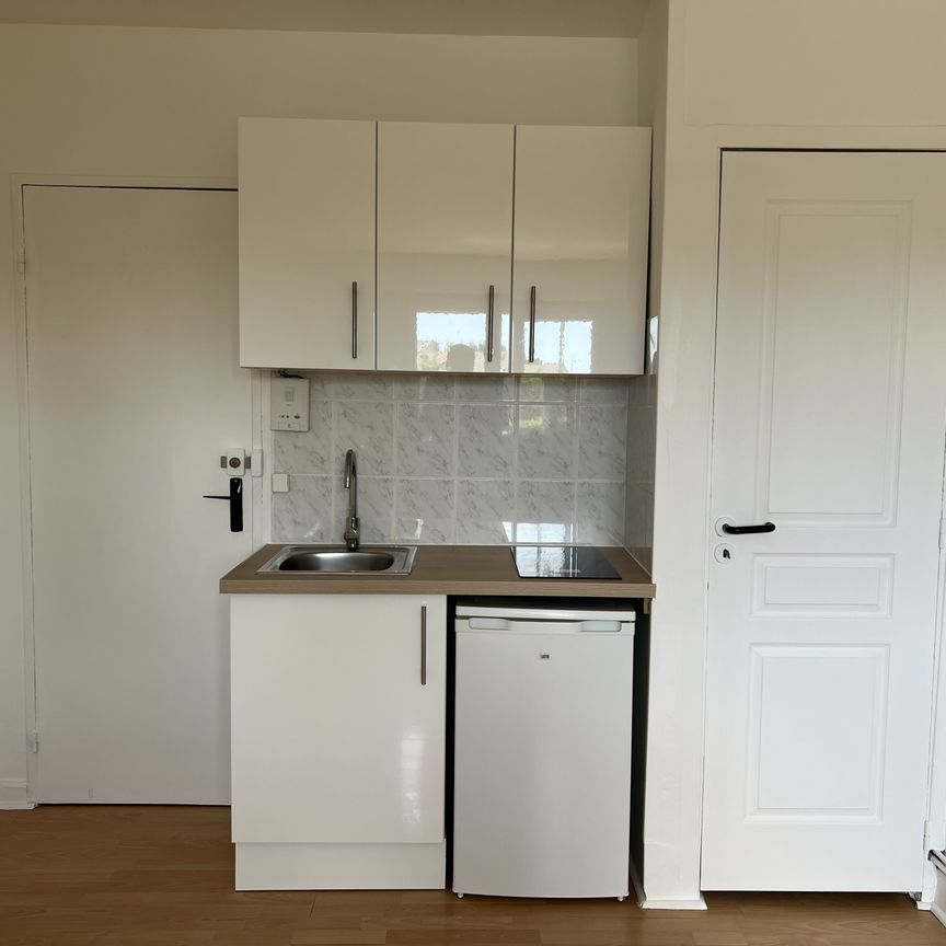 Location Appartement 1 pièce 18m² REIMS 51100 - Photo 1
