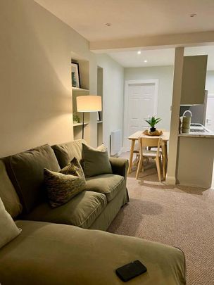 2 bedroom ground floor flat to rent - Photo 1