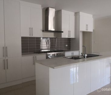 Beautiful 3-Bedroom Family Home in Gilles Plains - Photo 4