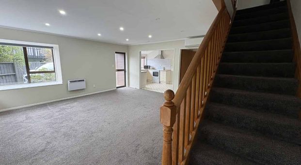 Family living in sought after location - Photo 1