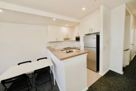 2 bed 2 bath - Photo 5