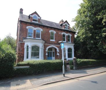 Saint Paul’s Square, Burton On Trent - Photo 4