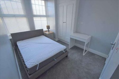 Watling Street, Crayford, DA2 - Photo 2