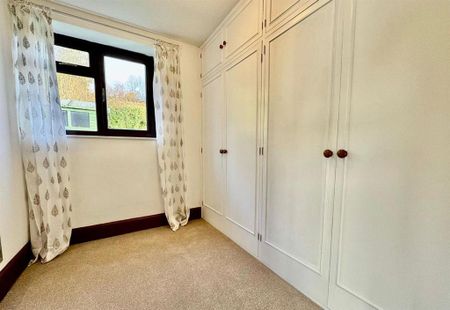 4 bedroom bungalow to rent - Photo 2