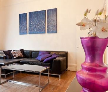 2 Bed Flat, Garrick Street, WC2E - Photo 1