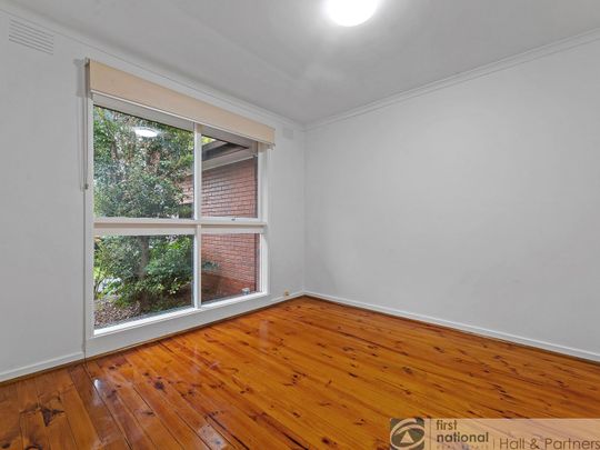 Neat & Tidy 2 Bedroom Unit..... - Photo 1