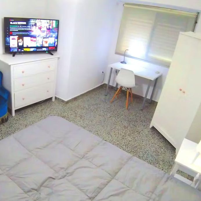 Calle Plus Ultra, Valencia, Valencian Community 46006 - Photo 1