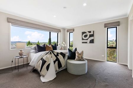 Spacious Family Home with Stunning Valley Views - Photo 4