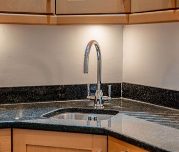 Sutcliffe House - Photo 6