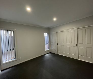 3 Bedroom home in Lovely Largs! - Photo 4