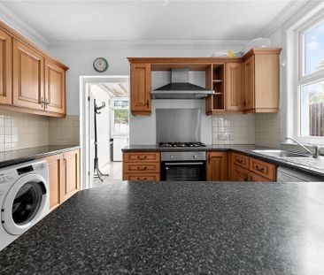 4 bedroom terraced house to rent - Photo 6