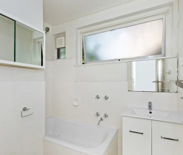 Spacious One Bedroom in Perfect Location! - Photo 5