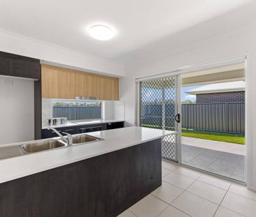 Brand New 3-Bedroom Duplex - Modern Living Minutes from Woodgate Beach - Photo 1