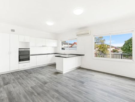 “3 BEDROOM FAMILY HOME” - Photo 3