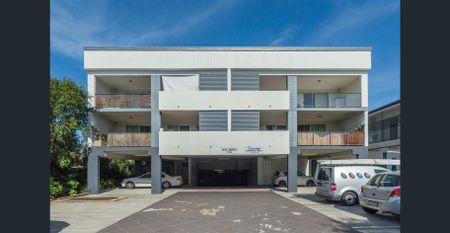 Spacious Apartment Living Just Minutes from the City - Photo 5