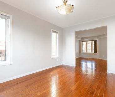 For Lease - 47 Steel Street, Beacon Hill North - South and Area, On... - Photo 1