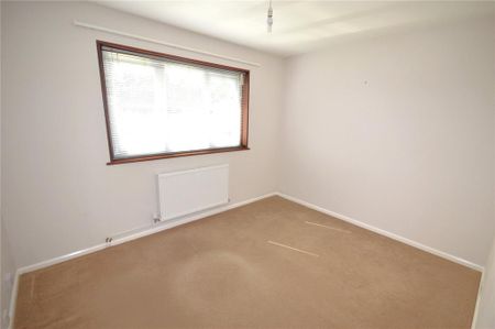 2 bedroom bungalow to rent - Photo 2