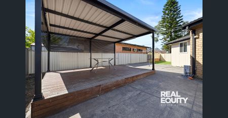 Neat & TIdy 3 Bedroom Home - Modern Features - Photo 5
