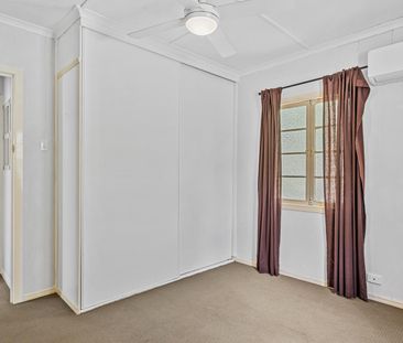 Cosy Character Cottage in the Heart of Coopers Plains - Photo 6