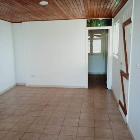 Fort de France - Appartement - F2 - Photo 3