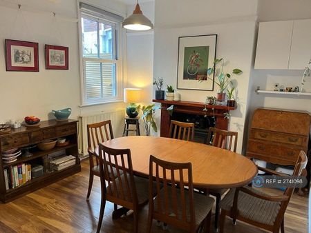 3 bedroom terraced house to rent - Photo 2