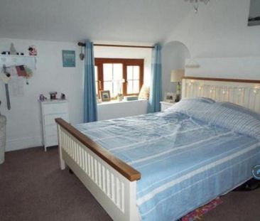 2 bedroom terraced house to rent - Photo 4
