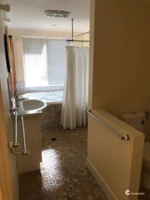 “1 Bedroom Unit in a Great Location!” - Photo 1