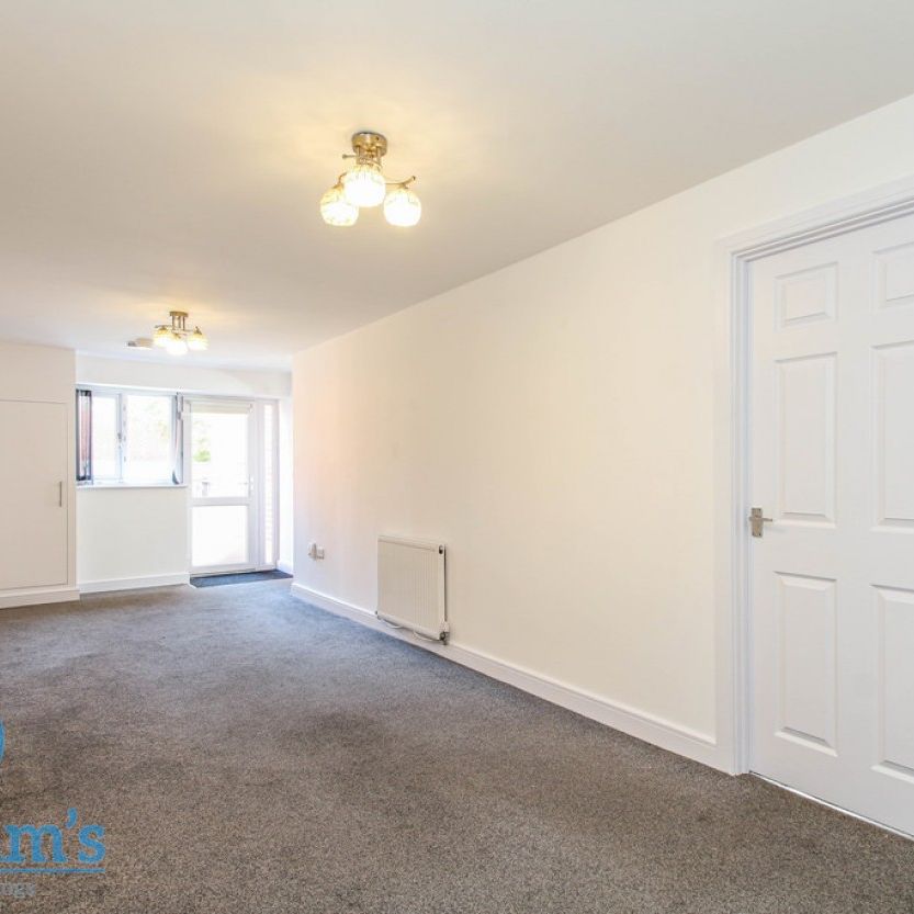 2 bed Apartment for Rent - Photo 1