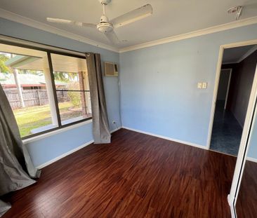 AIR CONDITIONED HOME WITH 2 BAY SHED - Photo 3