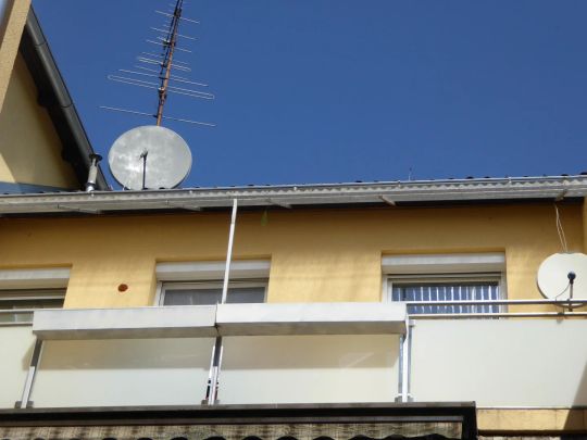 INNENHOFLAGE: sonnige, helle Single/Pärchenwohnung mit Balkon in Zentrumslage - Photo 1