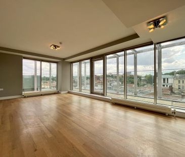 2 bedroom penthouse to rent - Photo 2