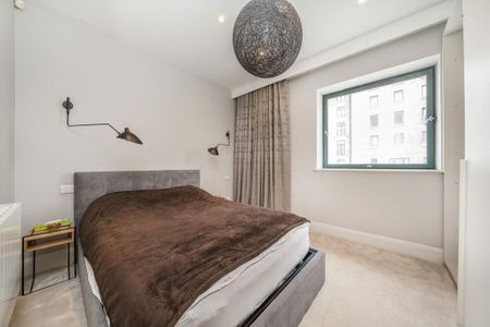 3 bedroom flat to rent - Photo 5