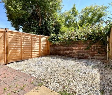 2 bedroom House To Let - Photo 2