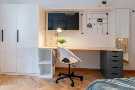 Calle Isabel La Católica, Madrid, Community of Madrid 28013 - Photo 3