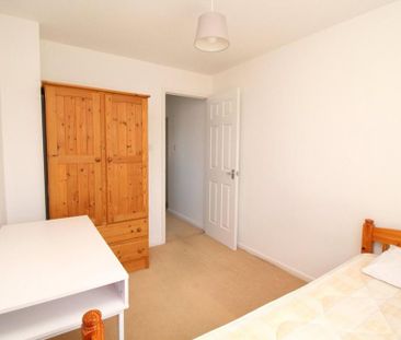 5 bedroom detached house to rent - Photo 3